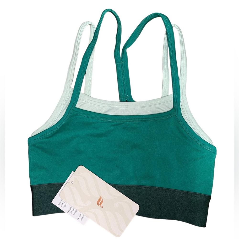NWT Fabletics Women's Poppy Seamless Bra II Size XSmall Sycamore Shine/Ivy 💚 - Picture 1 of 2